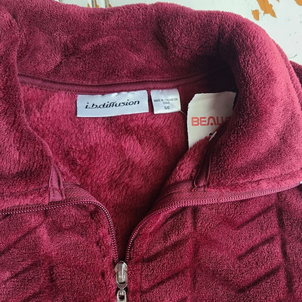 Small I.b.diffusion Womens Fuzzy Vest Purple